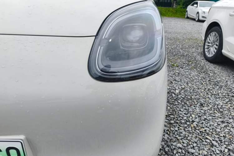 Used Wuling Hongguang MINIEV 2025 Four-Door Version Advanced Edition Left Front Headlight