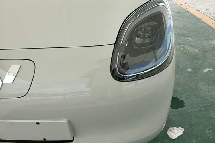 Used Wuling Hongguang MINIEV 2025 Four-Door Version Advanced Edition Left Front Headlight