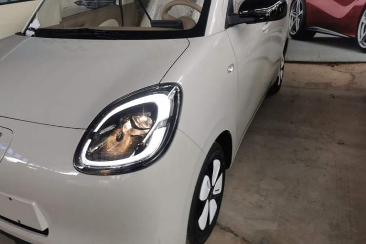 Used Wuling Hongguang MINIEV 2025 Four-Door Version Advanced Edition Left Front Headlight