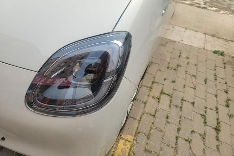 Used Wuling Hongguang MINIEV 2025 Four-Door Version Advanced Edition Left Front Headlight