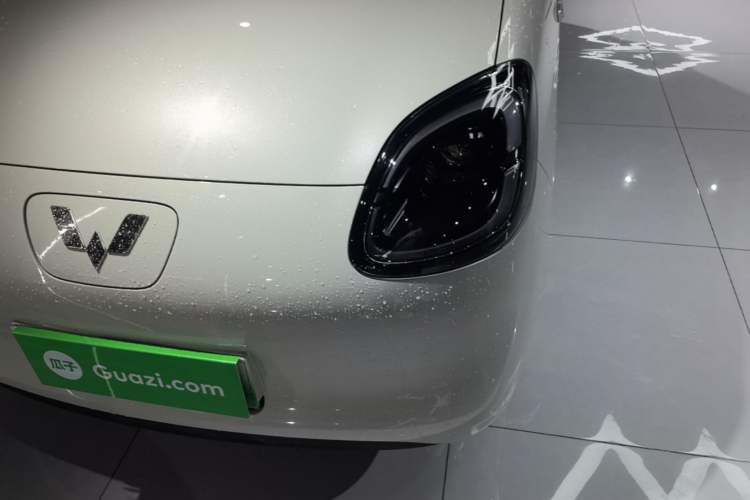 Used Wuling Hongguang MINIEV 2025 Four-Door Version Advanced Edition Left Front Headlight
