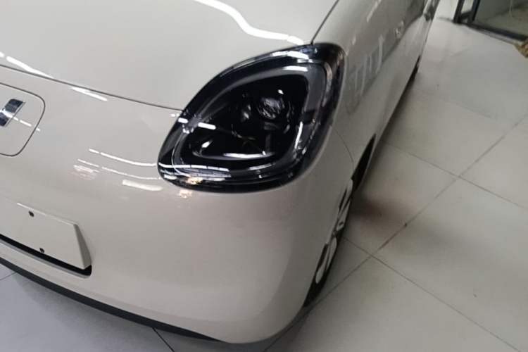 Used Wuling Hongguang MINIEV 2025 Four-Door Version Advanced Edition Left Front Headlight