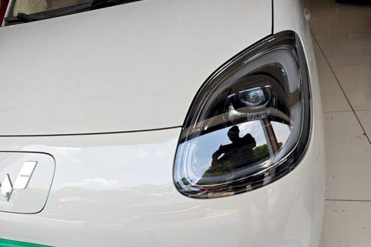 Used Wuling Hongguang MINIEV 2025 Four-Door Version Advanced Edition Left Front Headlight