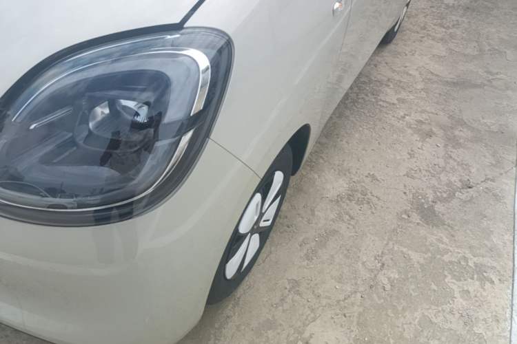 Used Wuling Hongguang MINIEV 2025 Four-Door Version Advanced Edition Left Front Headlight