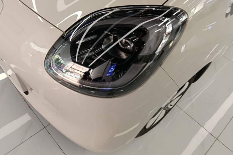 Used Wuling Hongguang MINIEV 2025 Four-Door Version Advanced Edition Left Front Headlight