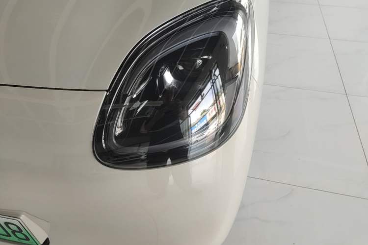 Used Wuling Hongguang MINIEV 2025 Four-Door Version Premium Edition Left Front Headlight