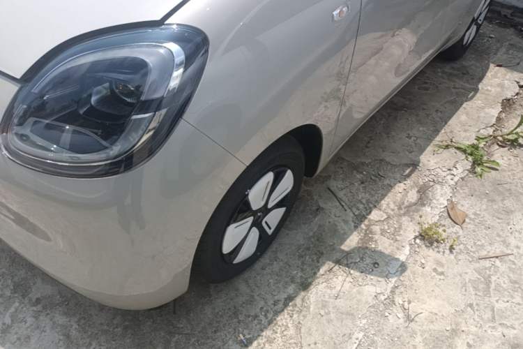 Used Wuling Hongguang MINIEV 2025 Four-Door Version Advanced Edition Left Front Headlight