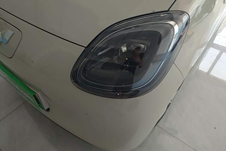 Used Wuling Hongguang MINIEV 2025 Four-Door Version Advanced Edition Left Front Headlight