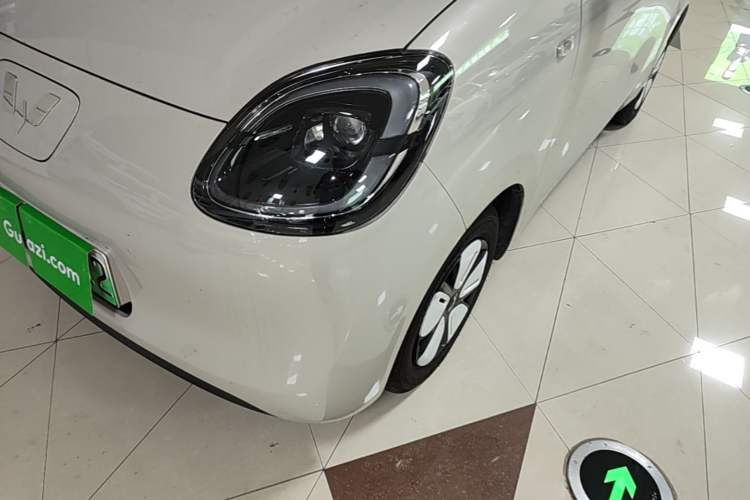 Used Wuling Hongguang MINIEV 2025 Four-Door Version Advanced Edition Left Front Headlight