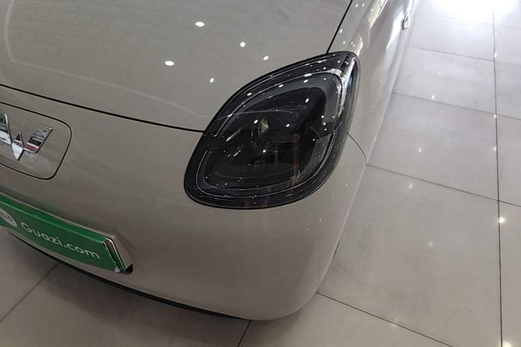 Used Wuling Hongguang MINIEV 2025 Four-Door Version Advanced Edition Left Front Headlight