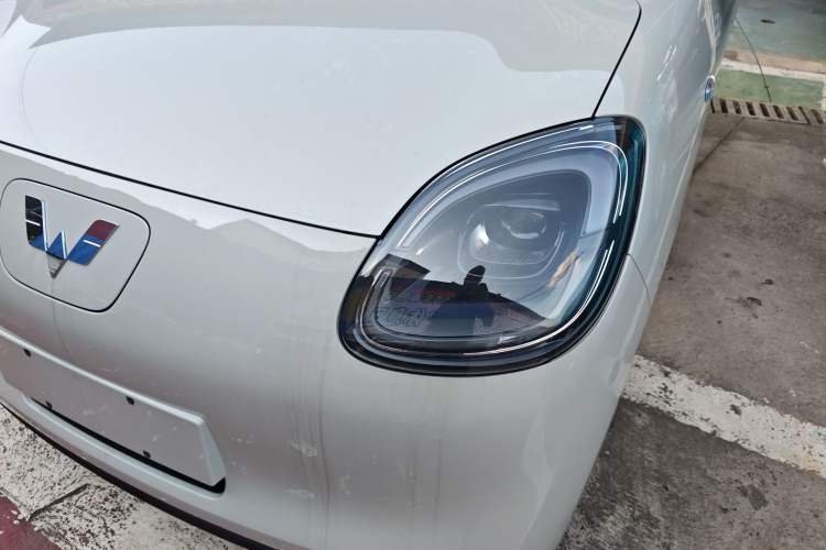 Used Wuling Hongguang MINIEV 2025 Four-Door Version Advanced Edition Left Front Headlight