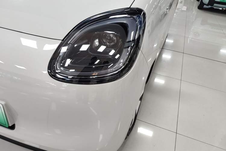 Used Wuling Hongguang MINIEV 2025 Four-Door Version Advanced Edition Left Front Headlight