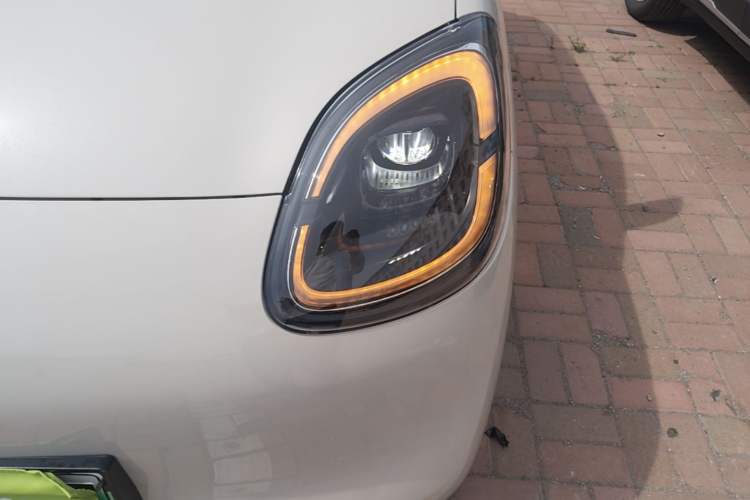 Used Wuling Hongguang MINIEV 2025 Four-Door Version Zhenxiang+ Edition Left Front Headlight