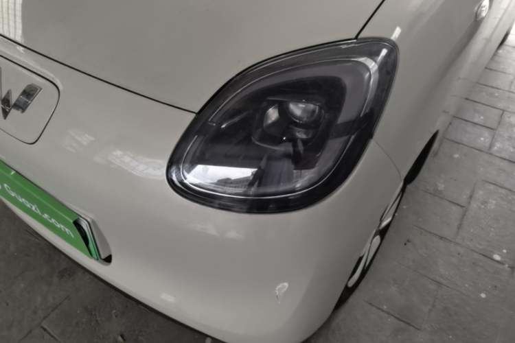 Used Wuling Hongguang MINIEV 2025 Four-Door Version Advanced Edition Left Front Headlight