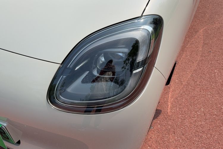 Used Wuling Hongguang MINIEV 2025 Four-Door Version Advanced Edition Left Front Headlight