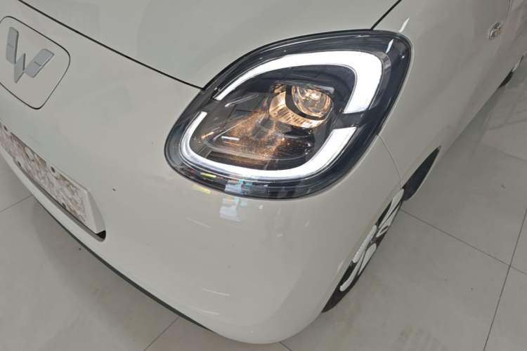 Used Wuling Hongguang MINIEV 2025 Four-Door Version Advanced Edition Left Front Headlight