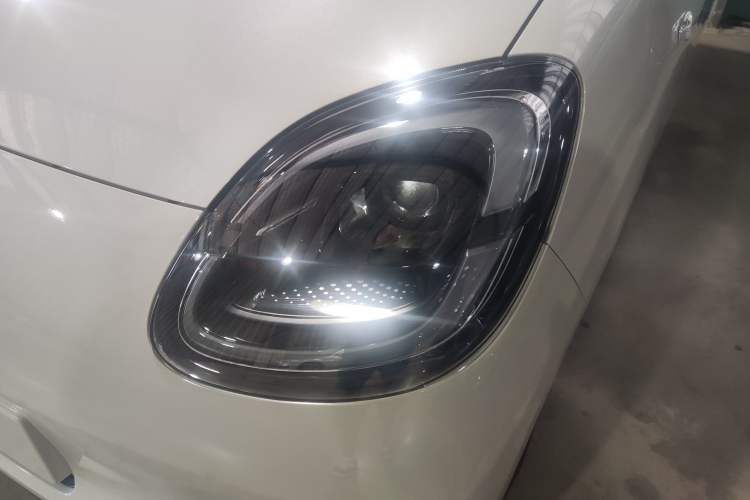 Used Wuling Hongguang MINIEV 2025 Four-Door Version Advanced Edition Left Front Headlight