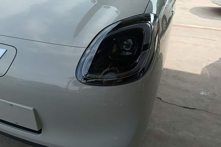 Used Wuling Hongguang MINIEV 2025 Four-Door Version Premium Edition Left Front Headlight