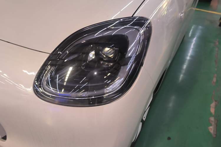 Used Wuling Hongguang MINIEV 2025 Four-Door Version Advanced Edition Left Front Headlight