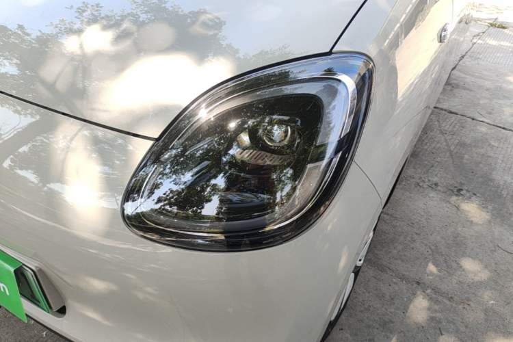 Used Wuling Hongguang MINIEV 2025 Four-Door Version Advanced Edition Left Front Headlight