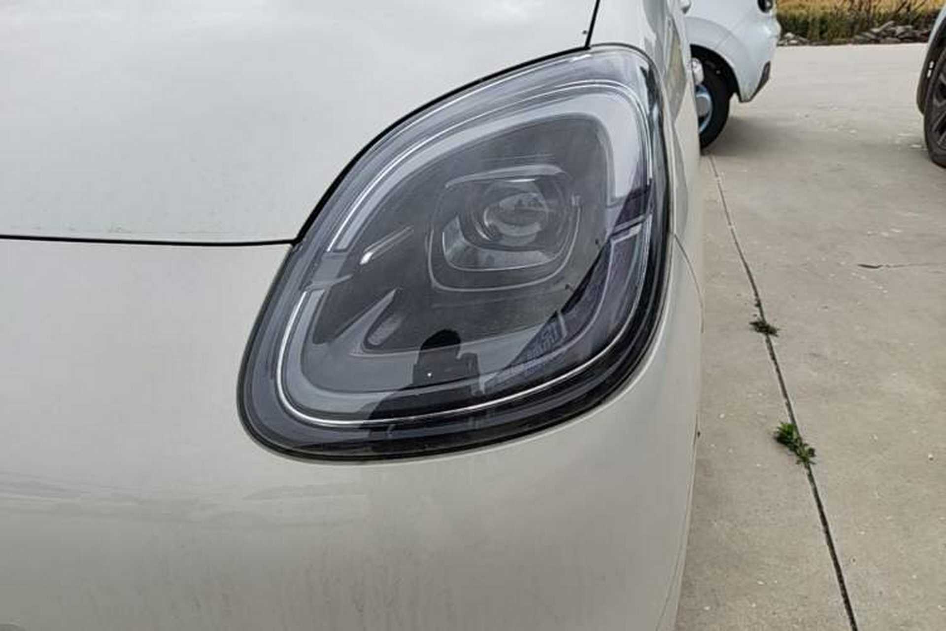 Used Wuling Hongguang MINIEV 2025 Four-Door Version Premium Edition Left Front Headlight