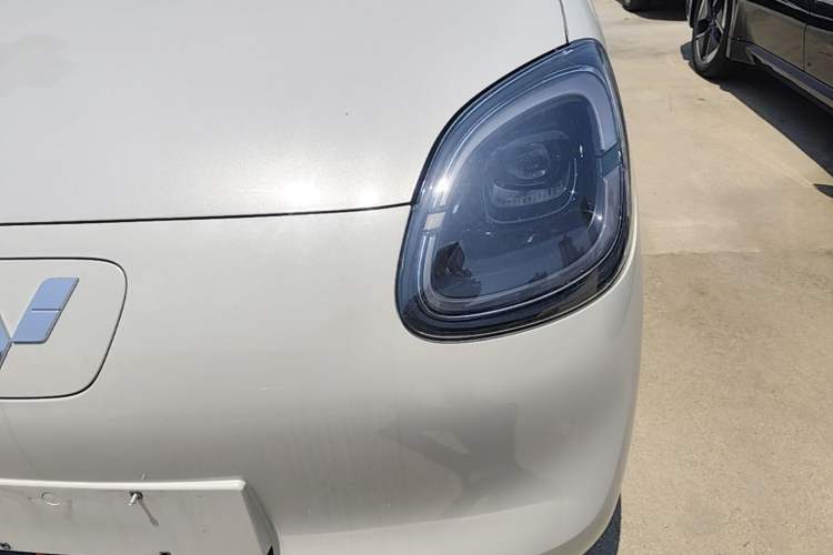 Used Wuling Hongguang MINIEV 2025 Four-Door Version Advanced Edition Left Front Headlight
