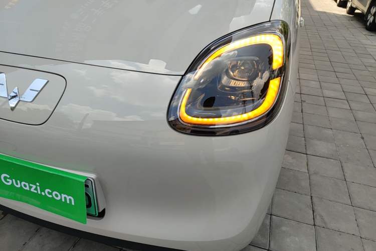 Used Wuling Hongguang MINIEV 2025 Four-Door Version Advanced Edition Left Front Headlight