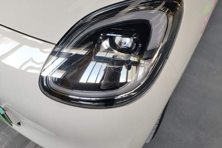 Used Wuling Hongguang MINIEV 2025 Four-Door Version Zhenxiang+ Edition Left Front Headlight