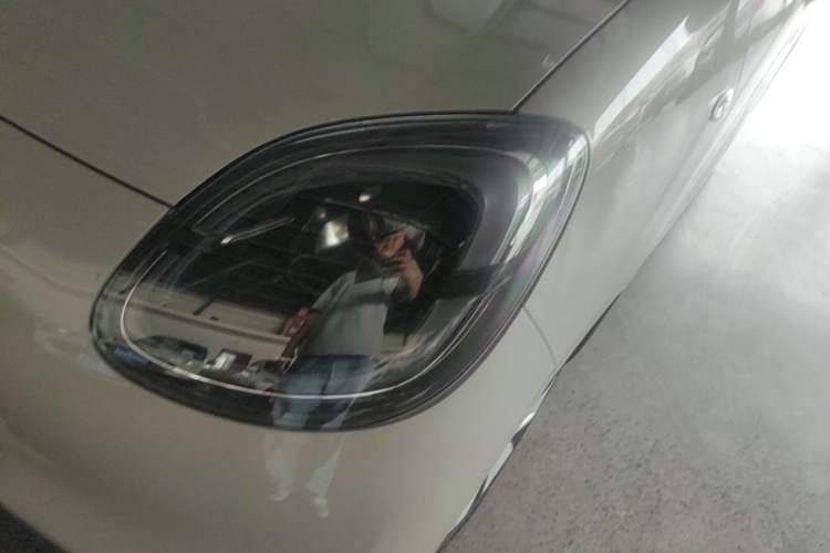 Used Wuling Hongguang MINIEV 2025 Four-Door Version Advanced Edition Left Front Headlight