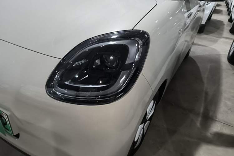 Used Wuling Hongguang MINIEV 2025 Four-Door Version Advanced Edition Left Front Headlight