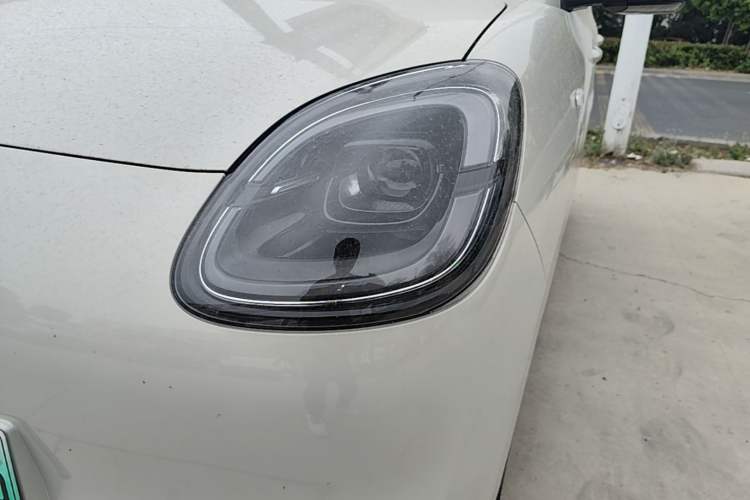 Used Wuling Hongguang MINIEV 2025 Four-Door Version Advanced Edition Left Front Headlight