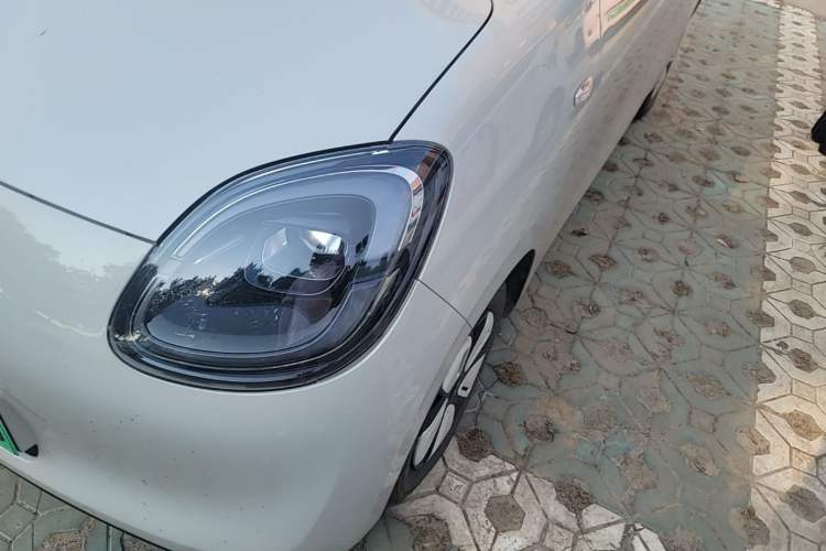 Used Wuling Hongguang MINIEV 2025 Four-Door Version Advanced Edition Left Front Headlight