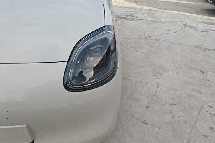 Used Wuling Hongguang MINIEV 2025 Four-Door Version Advanced Edition Left Front Headlight
