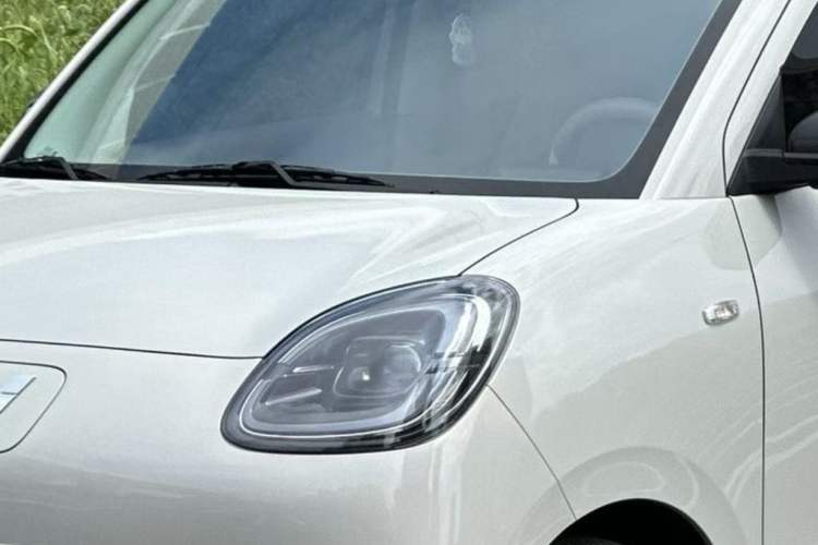 Used Wuling Hongguang MINIEV 2025 Four-Door Version Advanced Edition Left Front Headlight