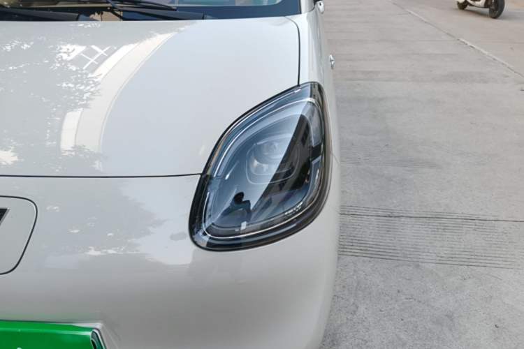Used Wuling Hongguang MINIEV 2025 Four-Door Version Advanced Edition Left Front Headlight