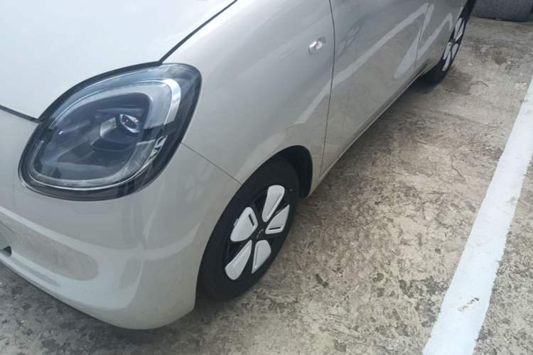 Used Wuling Hongguang MINIEV 2025 Four-Door Version Advanced Edition Left Front Headlight