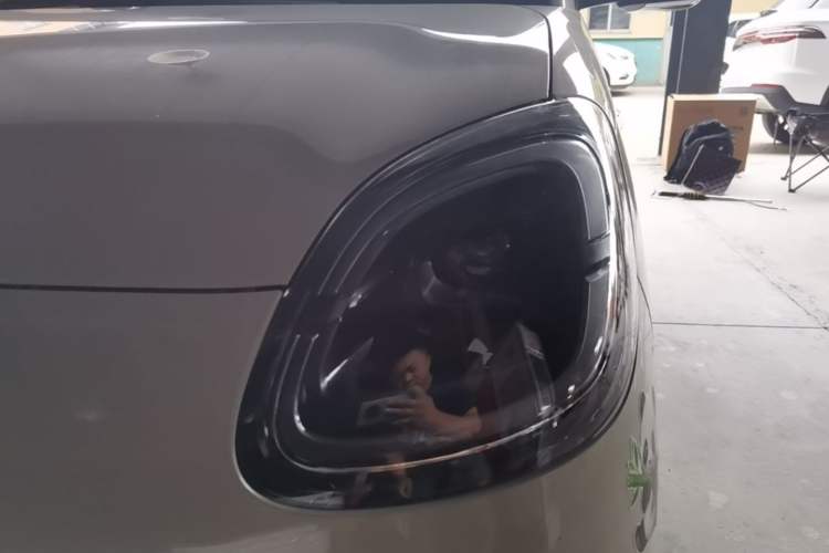Used Wuling Hongguang MINIEV 2025 Four-Door Version Advanced Edition Left Front Headlight