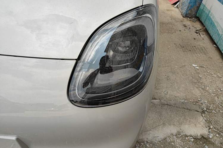 Used Wuling Hongguang MINIEV 2025 Four-Door Version Advanced Edition Left Front Headlight