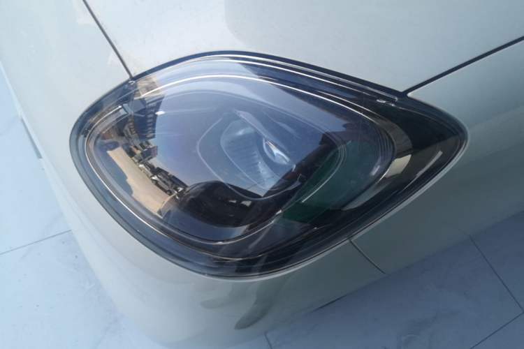 Used Wuling Hongguang MINIEV 2025 Four-Door Version Zhenxiang+ Edition Left Front Headlight