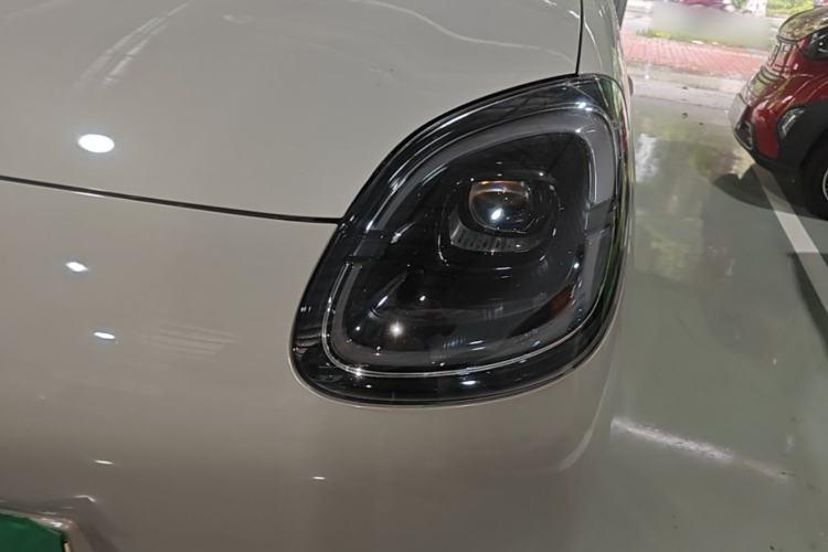 Used Wuling Hongguang MINIEV 2025 Four-Door Version Advanced Edition Left Front Headlight