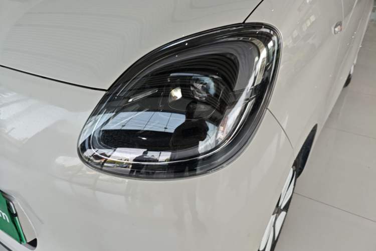 Used Wuling Hongguang MINIEV 2025 Four-Door Version Advanced Edition Left Front Headlight