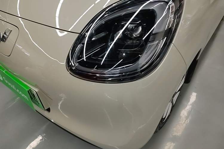 Used Wuling Hongguang MINIEV 2025 Four-Door Version Advanced Edition Left Front Headlight