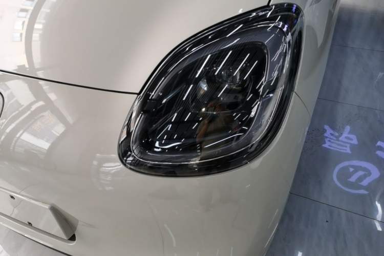 Used Wuling Hongguang MINIEV 2025 Four-Door Version Advanced Edition Left Front Headlight