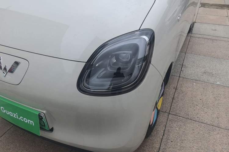 Used Wuling Hongguang MINIEV 2025 Four-Door Version Advanced Edition Left Front Headlight