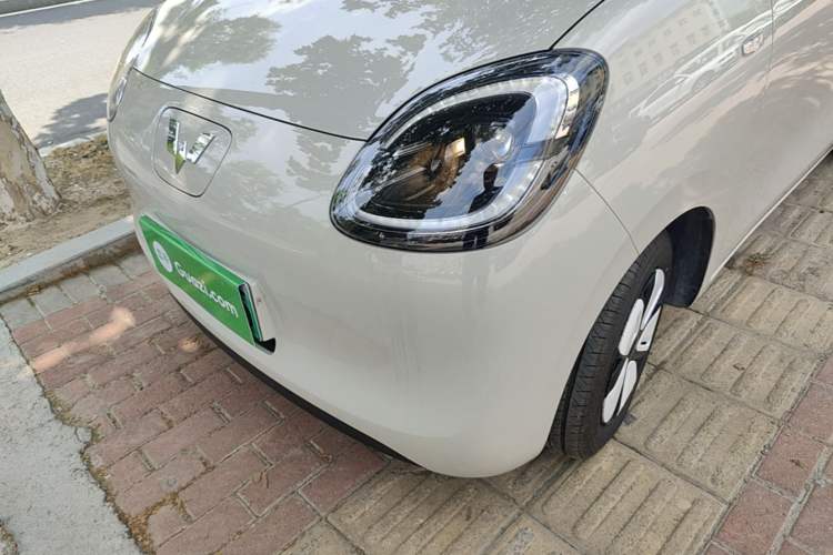 Used Wuling Hongguang MINIEV 2025 Four-Door Version Advanced Edition Left Front Headlight