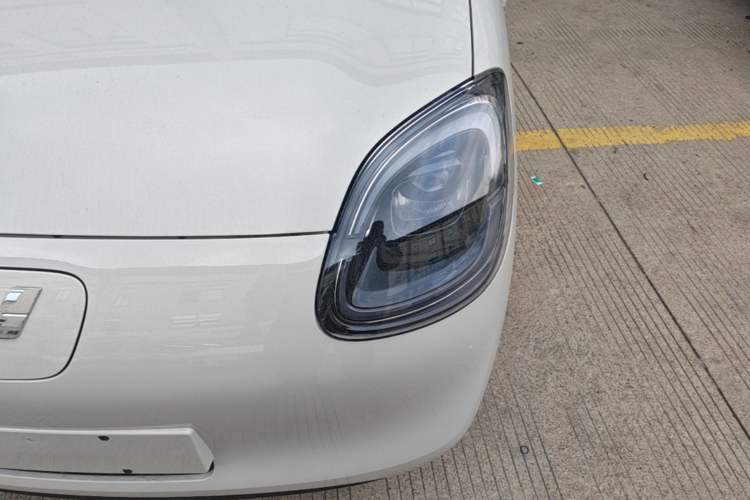 Used Wuling Hongguang MINIEV 2025 Four-Door Version Advanced Edition Left Front Headlight