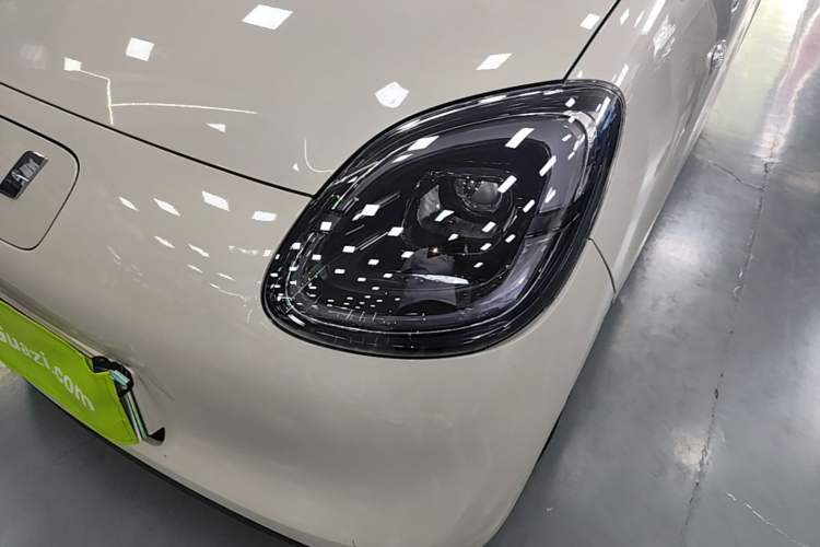 Used Wuling Hongguang MINIEV 2025 Four-Door Version Advanced Edition Left Front Headlight