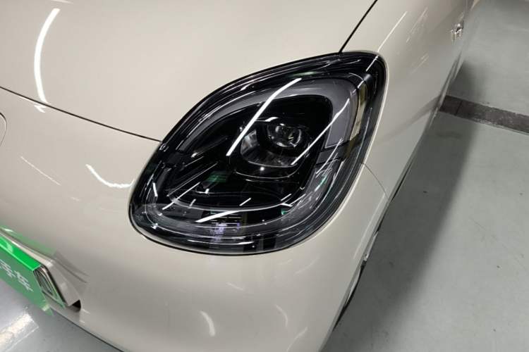 Used Wuling Hongguang MINIEV 2025 Four-Door Version Advanced Edition Left Front Headlight