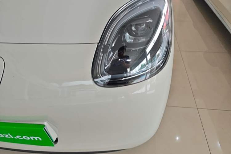 Used Wuling Hongguang MINIEV 2025 Four-Door Version Advanced Edition Left Front Headlight