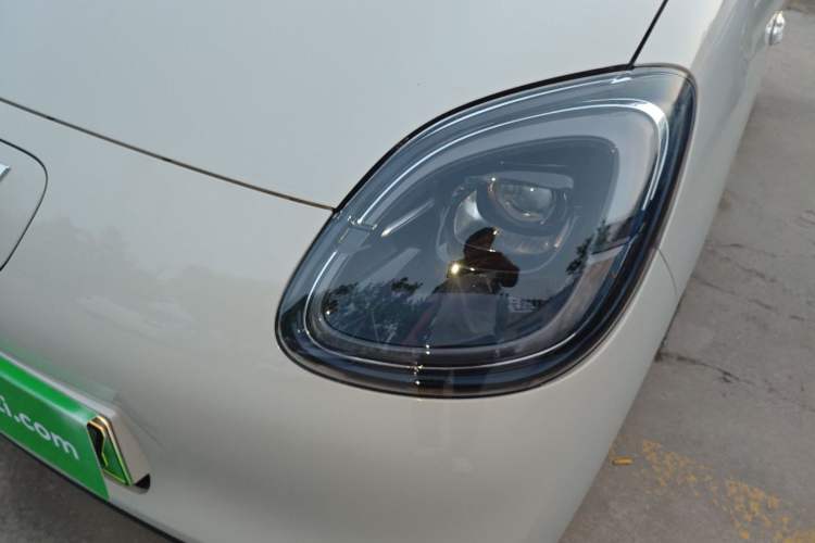 Used Wuling Hongguang MINIEV 2025 Four-Door Version Advanced Edition Left Front Headlight